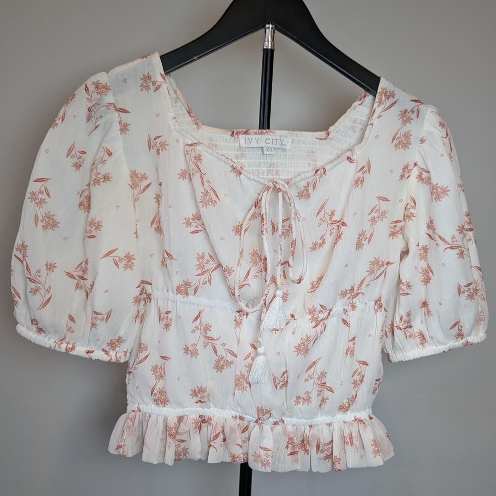 Ivy City Co Women's Size XS White Floral Blouse